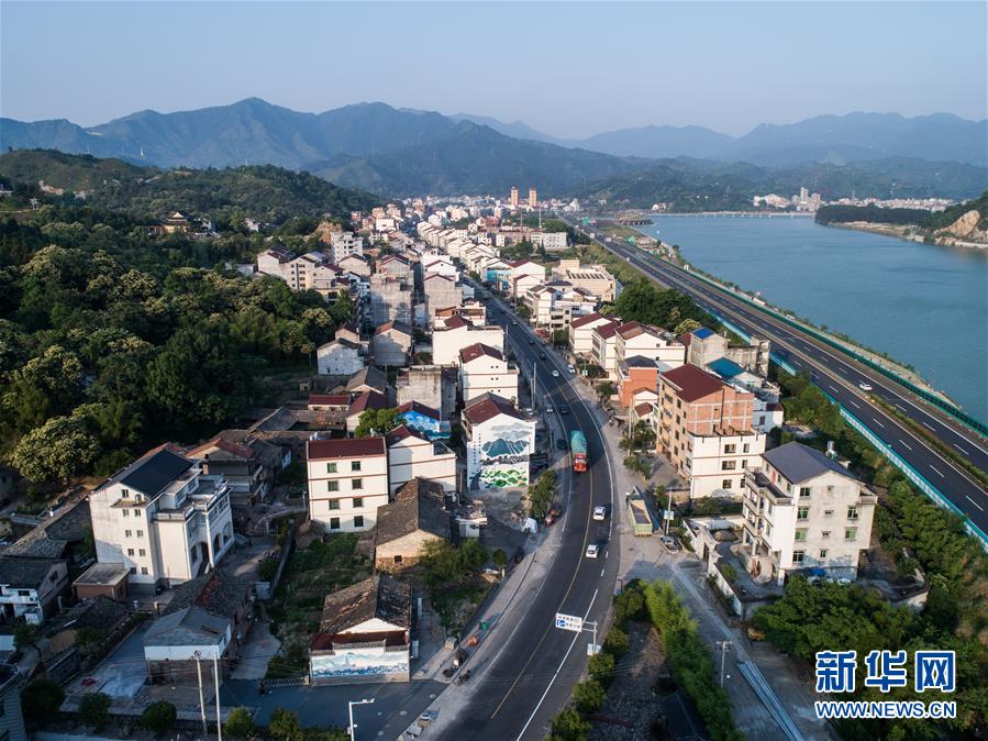 (走基層 聽民聲)(2)小城鎮環境整治“扮靚”僑鄉青田