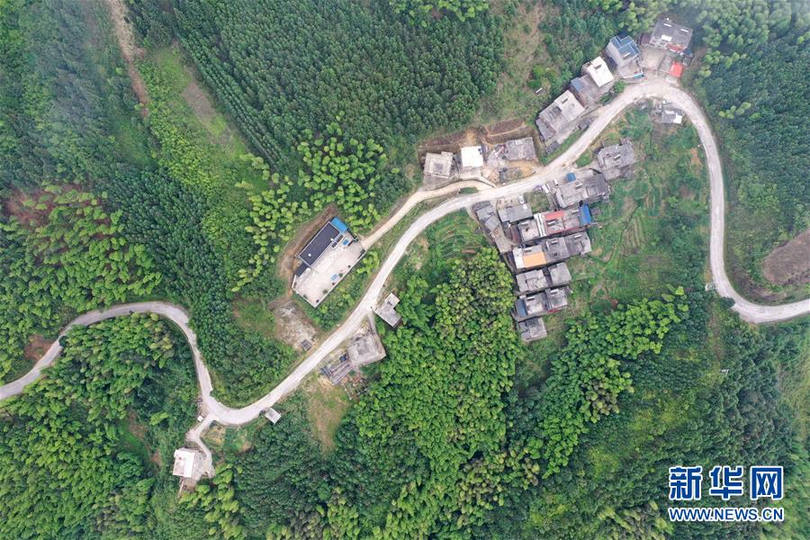 (圖片故事)(6)鄉(xiāng)村教師陶鳳英:大山里35年的堅守