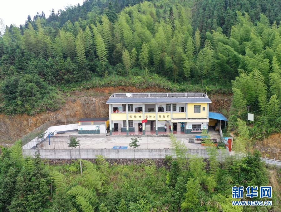 (圖片故事)(7)鄉(xiāng)村教師陶鳳英:大山里35年的堅守