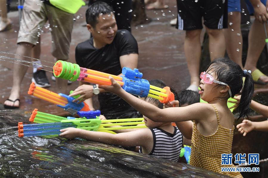 (社會)(4)成都:古鎮親水度假日