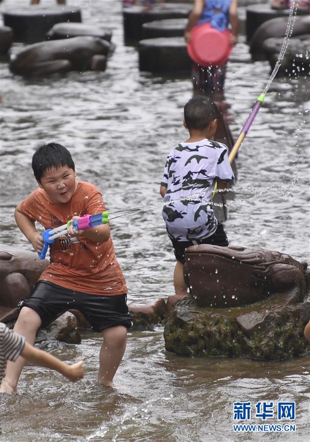 (社會)(5)成都:古鎮親水度假日