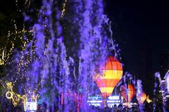 （新華網(wǎng)）（2）天津：暢游夜市