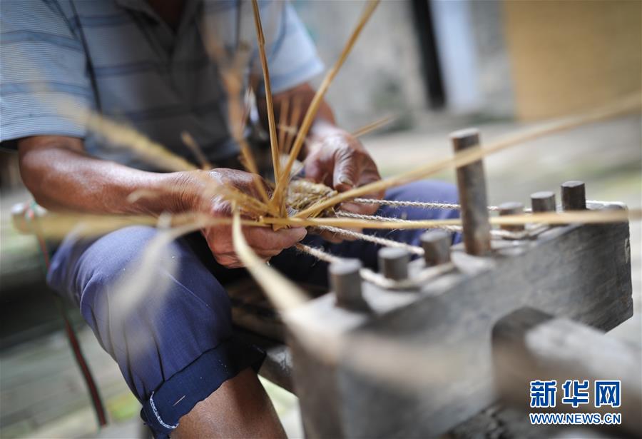 （壯麗70年·奮斗新時(shí)代——記者再走長(zhǎng)征路）（3）編進(jìn)草鞋里的蘇區(qū)軍民魚(yú)水情