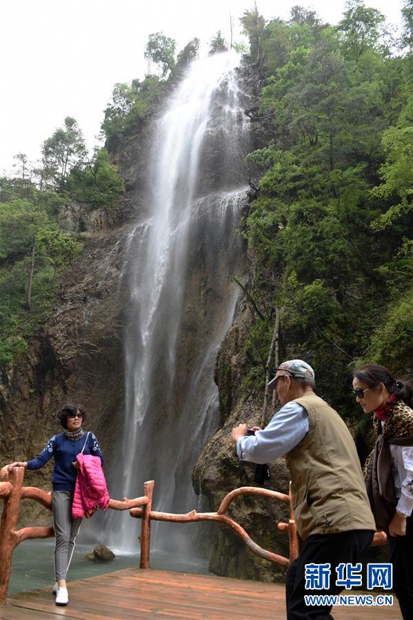 (美麗中國)(8)霧漫官鵝溝