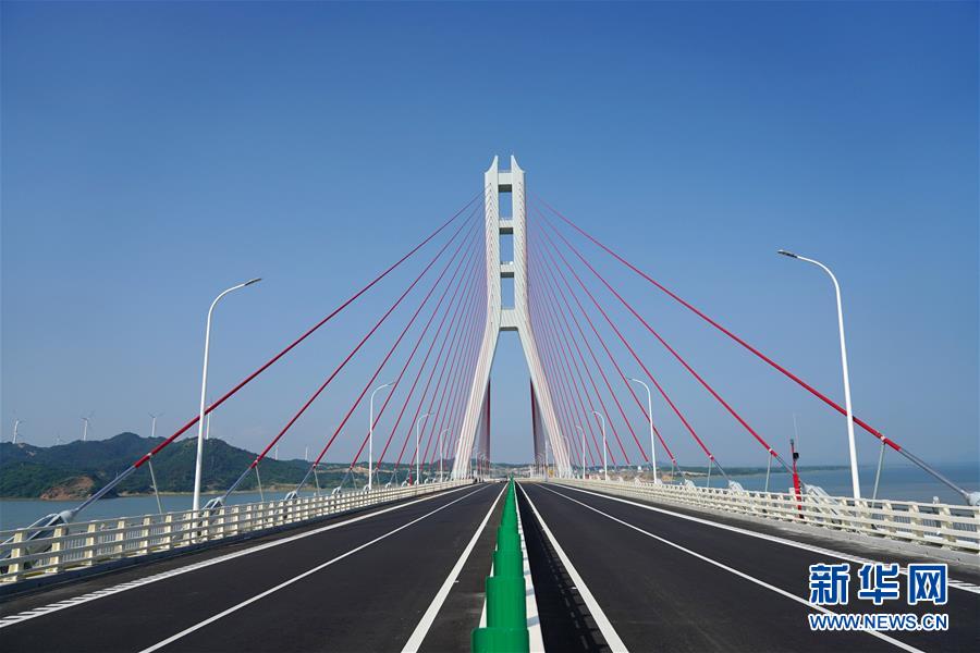 （經(jīng)濟(jì)）（1）江西：鄱陽(yáng)湖二橋正式通車