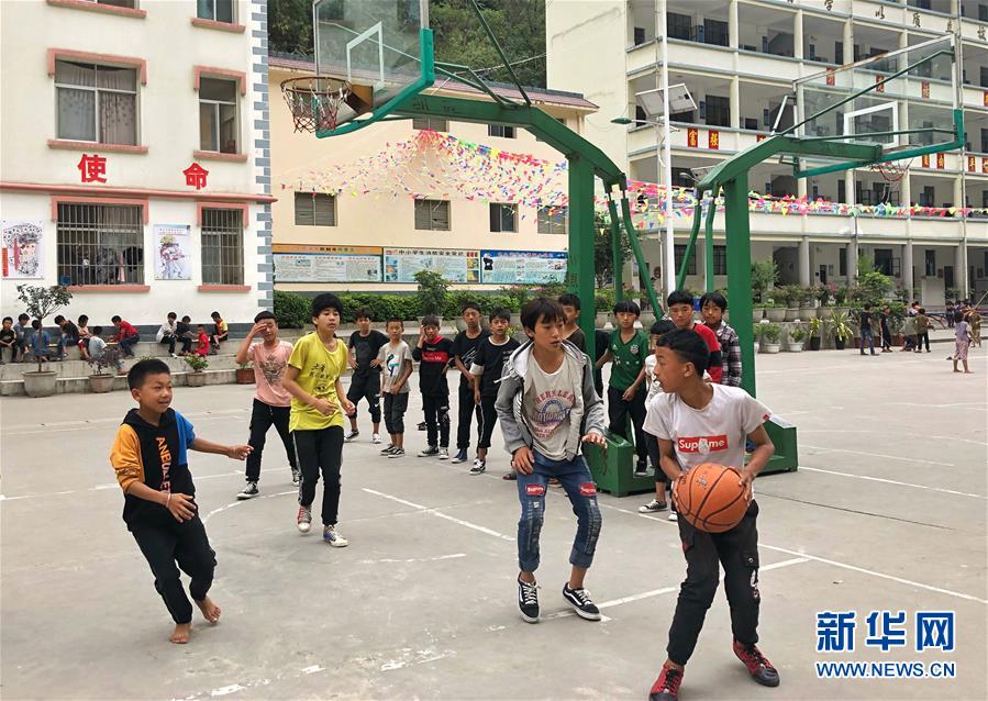 (直過民族脫貧攻堅·圖文互動)(3)跨越千年天塹——怒江兩岸怒族人踏上脫貧路