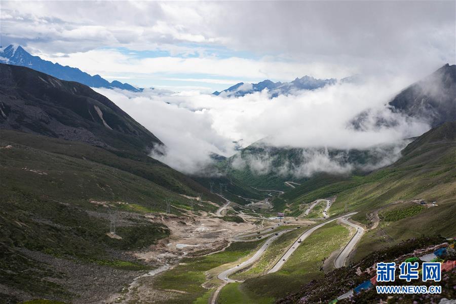 (環境)(2)埡口:川藏公路上的觀景臺