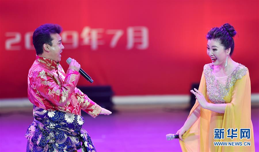 （文化）（3）中國劇協：送歡樂下基層