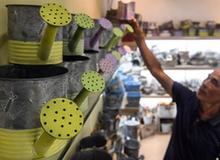 （經濟）（1）欽州：廢物環(huán)保手工藝品俏銷海外