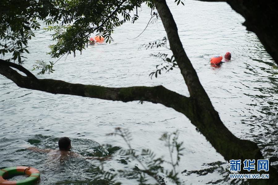 （社會）（4）夏日江水享沁涼
