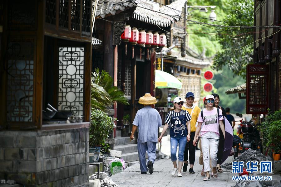 (美麗中國)(2)邊城小鎮——濃縮的民族風情