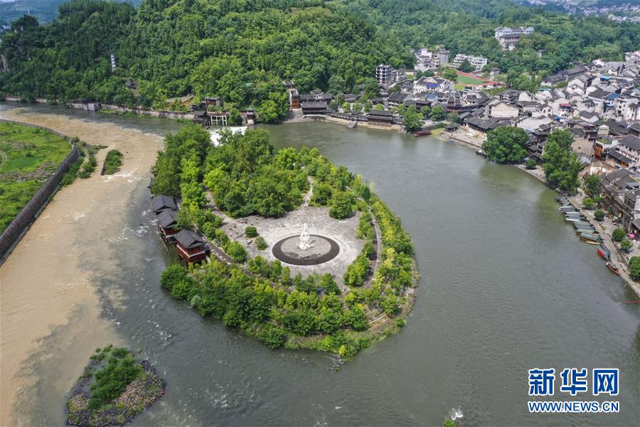 (美麗中國)(5)邊城小鎮——濃縮的民族風情