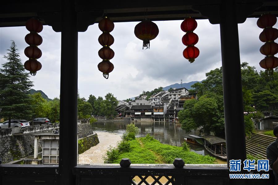 (美麗中國)(7)邊城小鎮——濃縮的民族風情