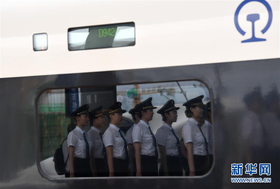 （社會）（6）國內鐵路將迎來首批女動車組司機