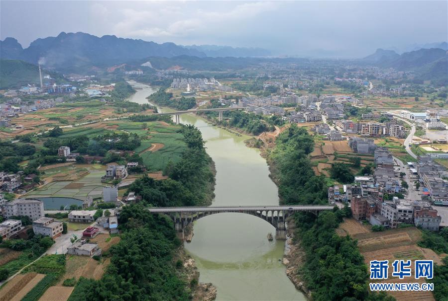 (社會(huì))(8)“石山王國(guó)”筑富路