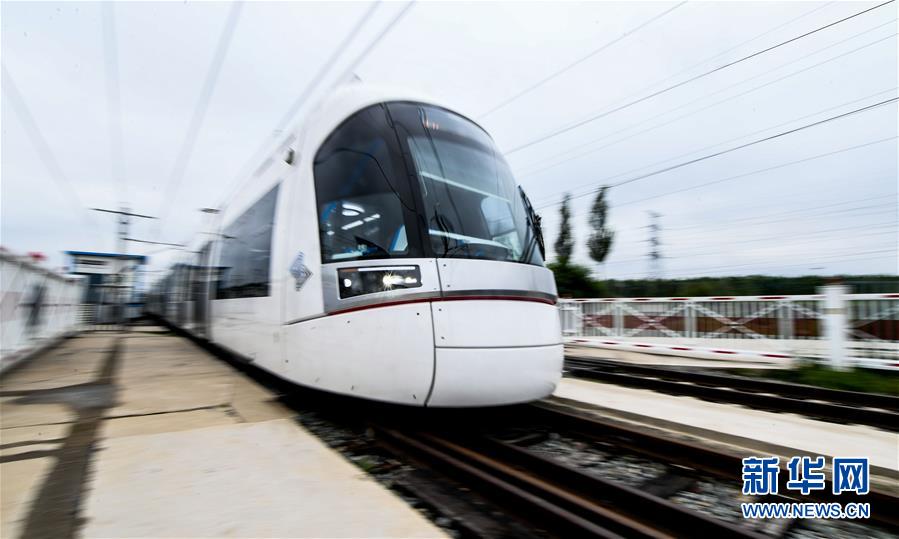 （經(jīng)濟(jì)）（1）中國(guó)為以色列研制的輕軌列車將于2021年全部交付