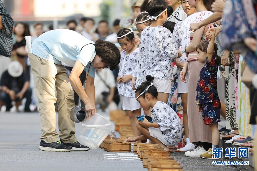 （國際）（3）日本東京：浴衣潑水 清涼一“夏”