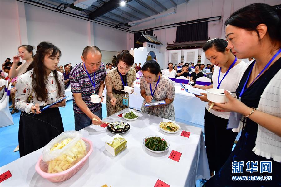 (社會)(6)河南鶴壁:農民辦起美食“爭霸賽”
