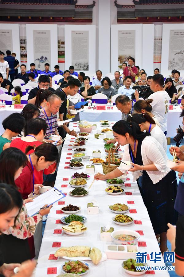 (社會)(2)河南鶴壁:農民辦起美食“爭霸賽”
