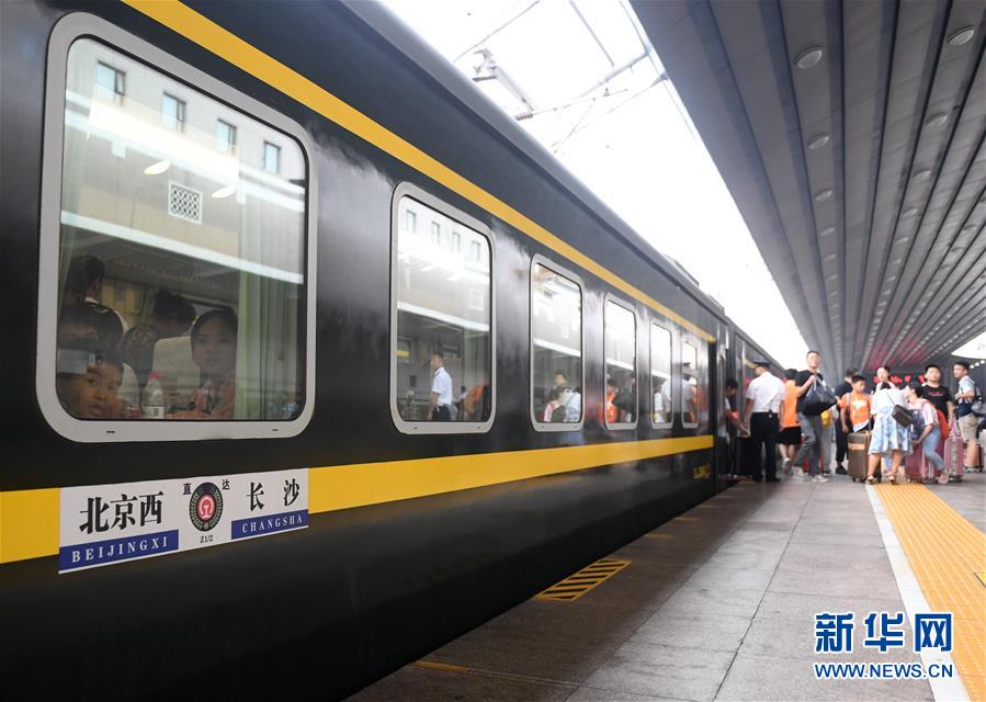 （社會）（3）“毛澤東號”機車迎來安全走行1100萬公里