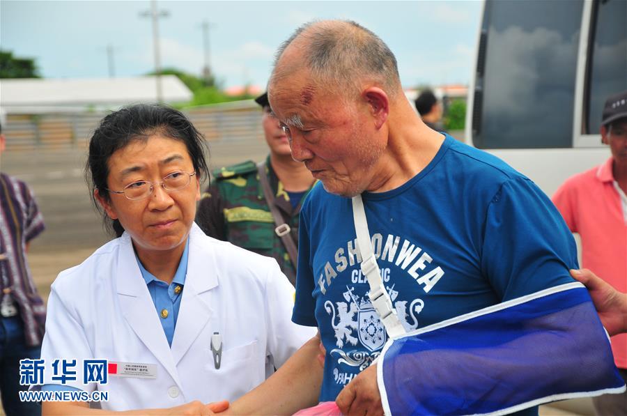 （國際）（1）首批老撾車禍受傷中國游客回國
