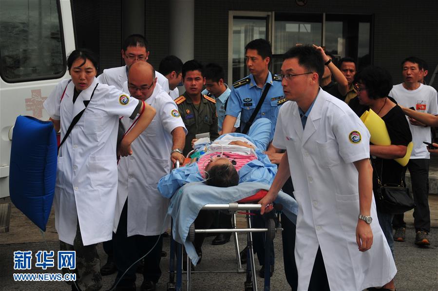（國際）（2）首批老撾車禍受傷中國游客回國