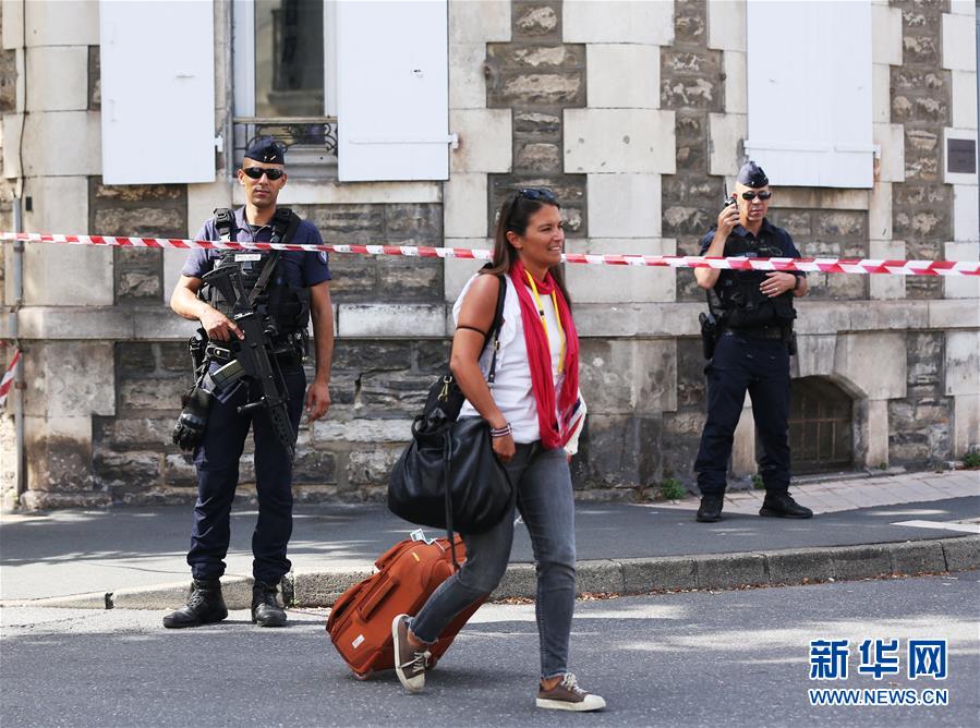 (國際)(9)法國小城比亞里茨加強警戒迎G7峰會