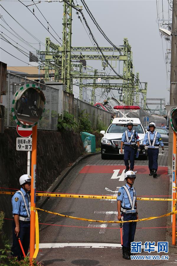 （國際）（1）日本神奈川縣一電車與卡車相撞致1死34傷