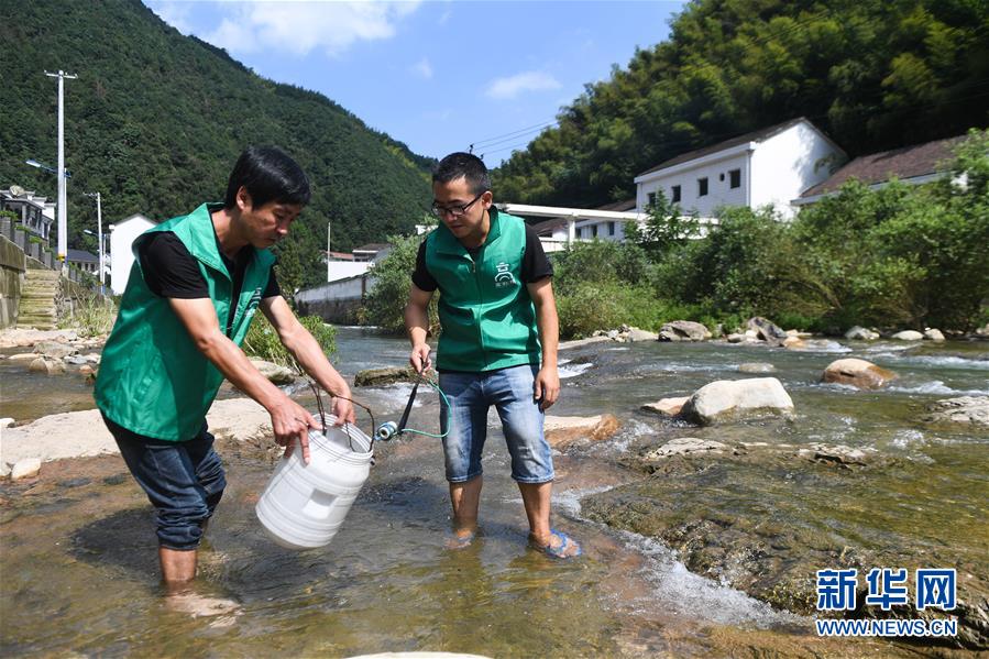 (社會)(3)山村“綠管家”守護綠水青山
