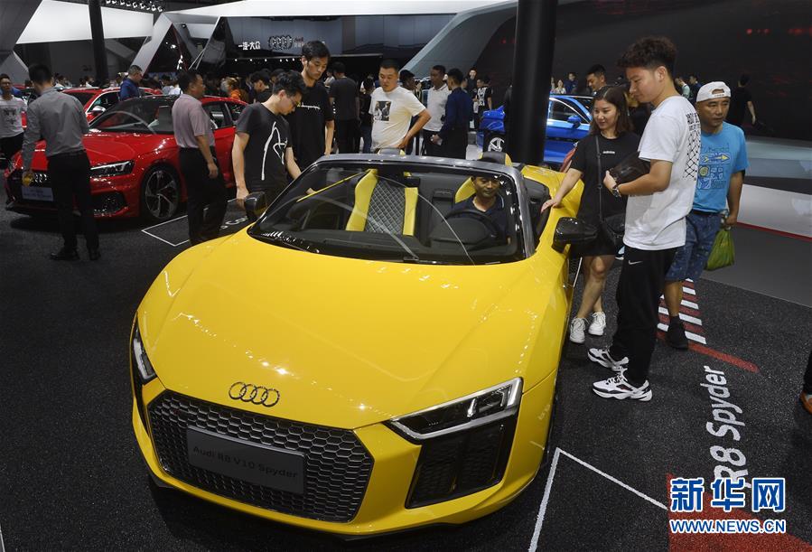 （經(jīng)濟(jì)）（6）走進(jìn)成都國際車展