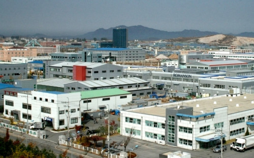韓國(guó)企業(yè)代表團(tuán)將訪開城工業(yè)園區(qū)商討調(diào)整工資