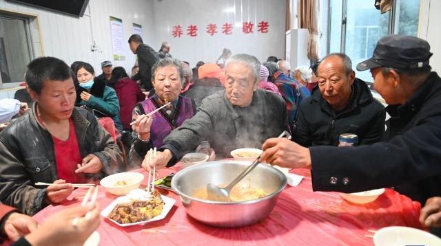 新華全媒+｜風雨中挺起不屈的脊梁——山西戰洪圖