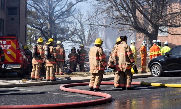 美國馬里蘭州一公寓樓爆炸起火致5人重傷(高清組圖)