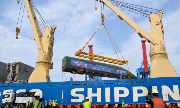 雅萬高鐵高速動車組和綜合檢測列車運抵儀式在印尼舉行(高清組圖)