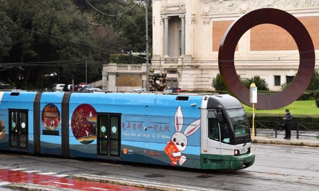 兔年春節主題電車亮相羅馬（高清組圖）