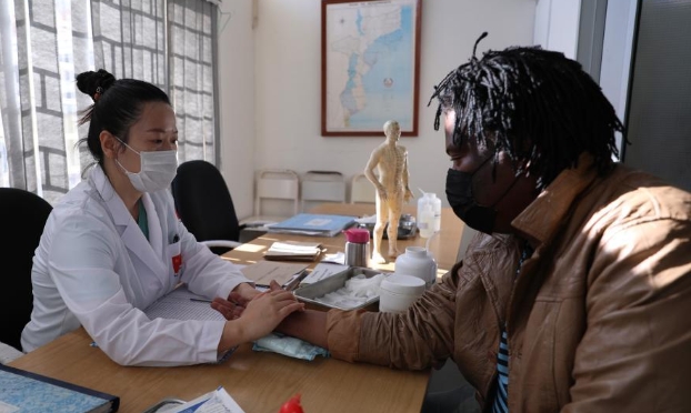 大愛無疆——中國援莫桑比克醫療隊造福當地民眾（高清組圖）