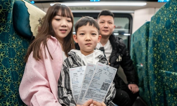 中老鐵路升溫春節假期赴老跨境游(高清組圖)