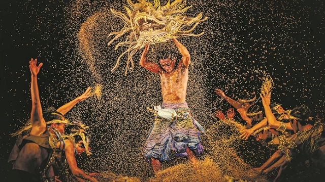 舞劇《二十四時舞》廈門首演 33項非遺演繹時間史詩