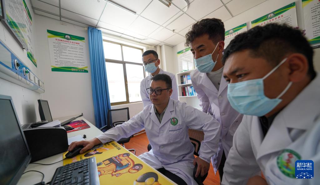 診療水平再上新臺階——醫療人才“組團式”援藏不斷提質增效