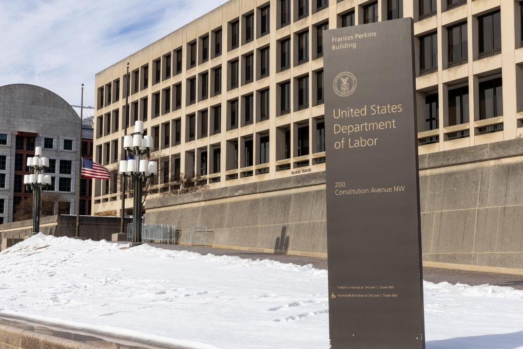 特朗普提名保守派經(jīng)濟學家執(zhí)掌勞工統(tǒng)計局