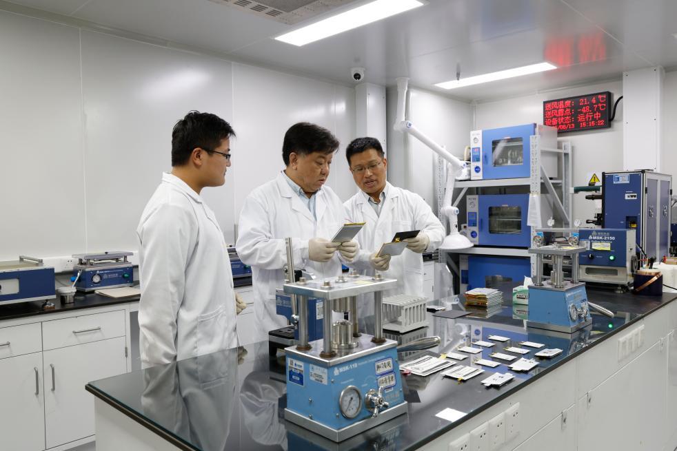 我國科學家將鋰電池能量密度和續航能力提高了2-3倍