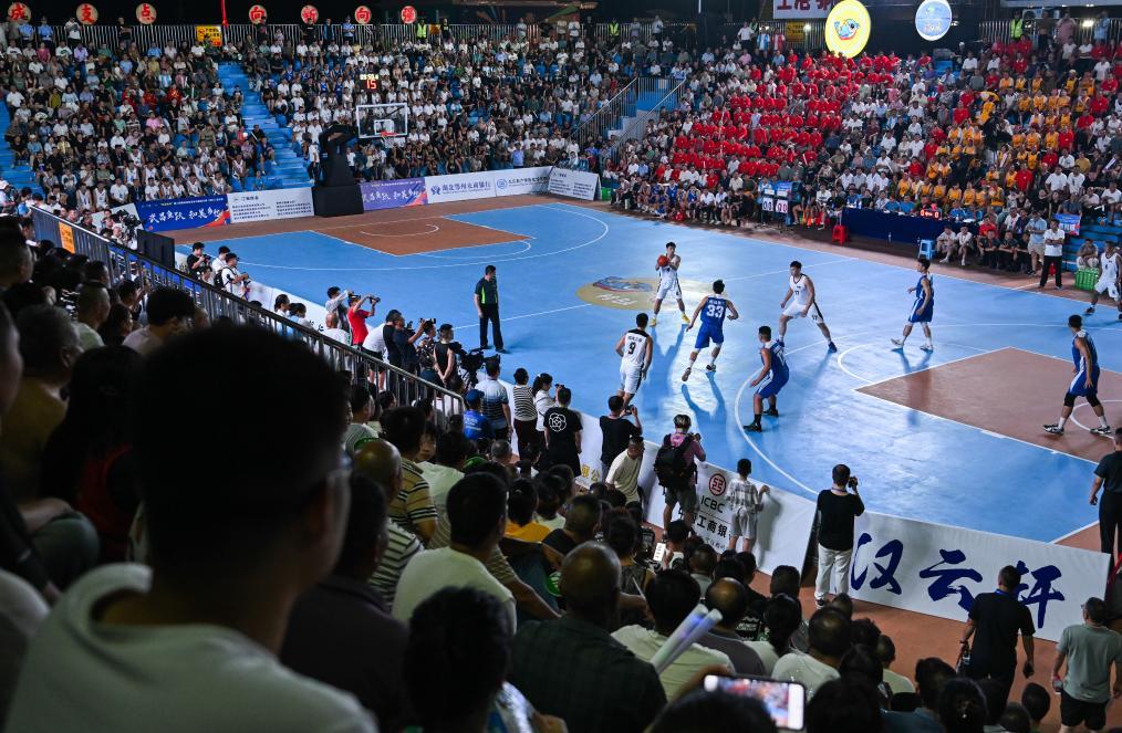 廢棄選礦廠變身村級運(yùn)動中心 湖北“村BA”總決賽熱鬧登場