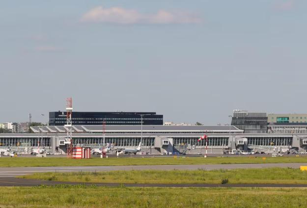 因“計劃外軍事行動” 波蘭4個主要機場臨時關(guān)閉