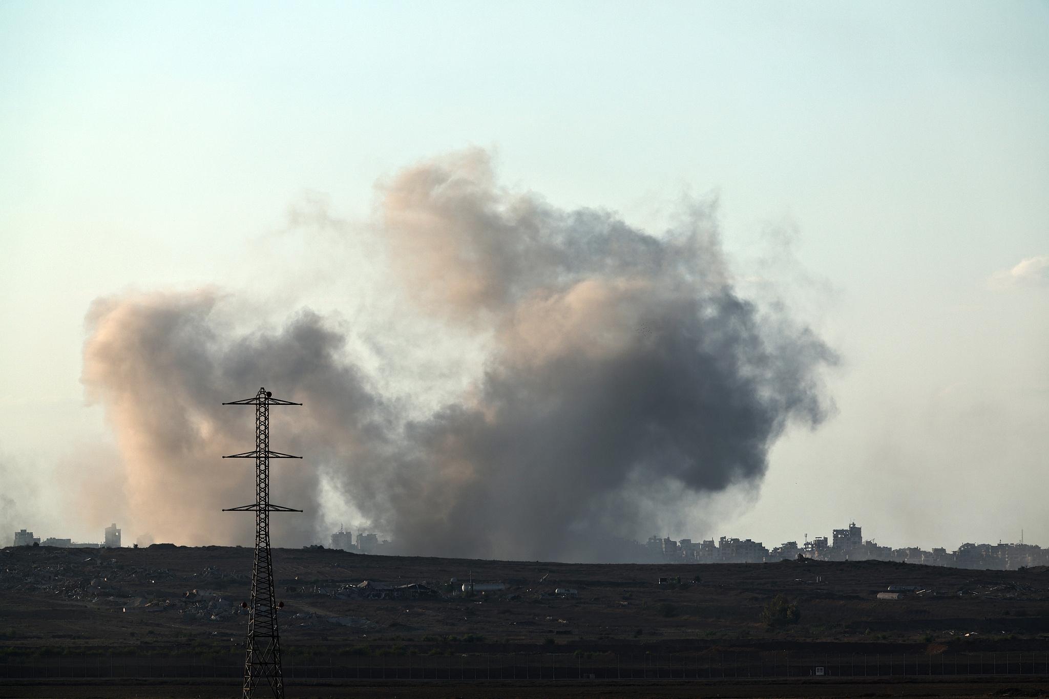 擔心被扣押人員命運 數千人在內塔尼亞胡住所外抗議