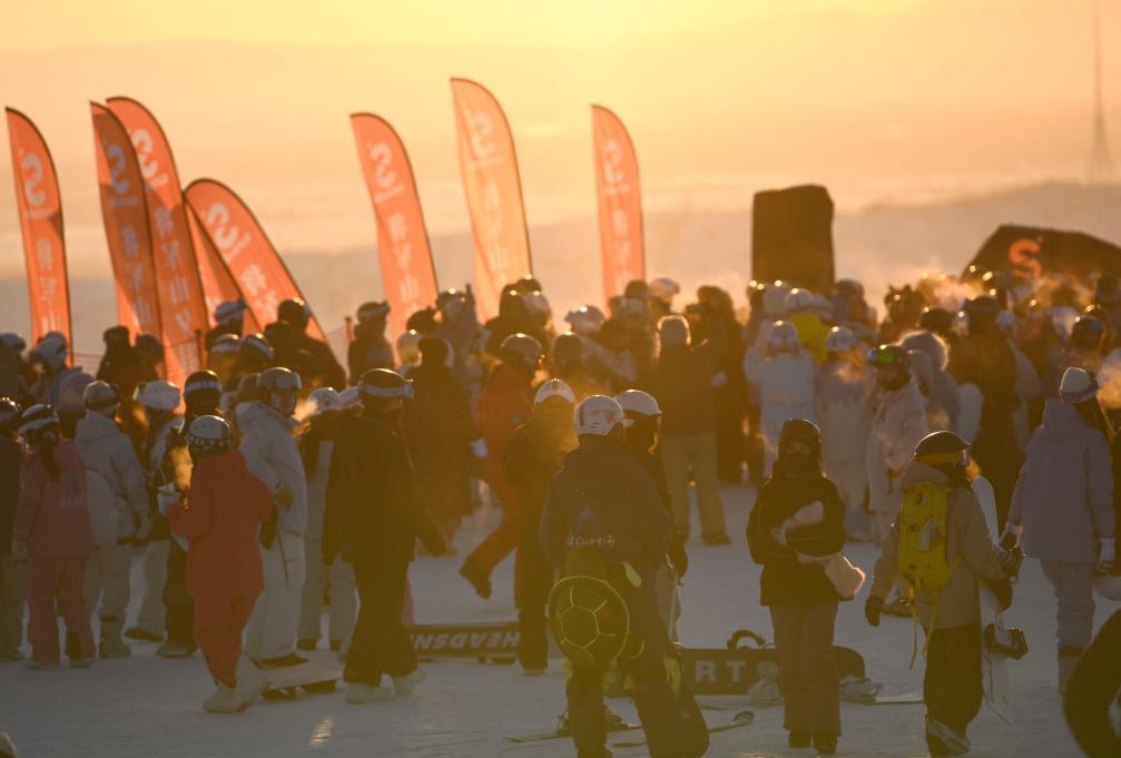 砥礪奮進七十載 天山南北譜華章丨從“雪都”到“綠野”：新疆阿勒泰旅游“四季常熱”