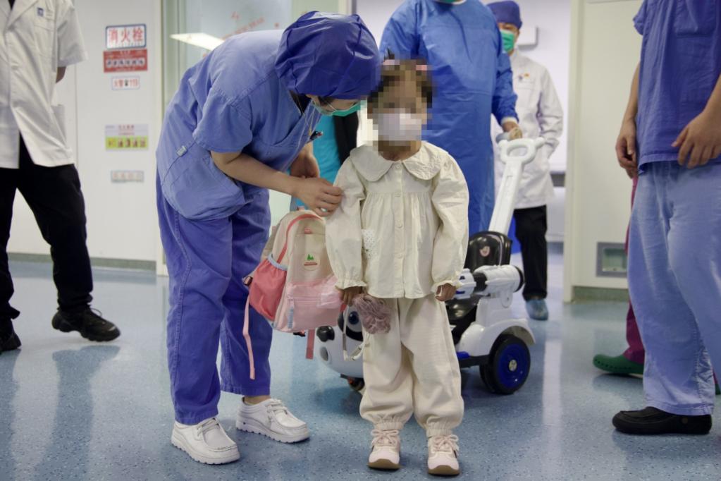 中國自主研發兒童型“人工雙心”成功植入