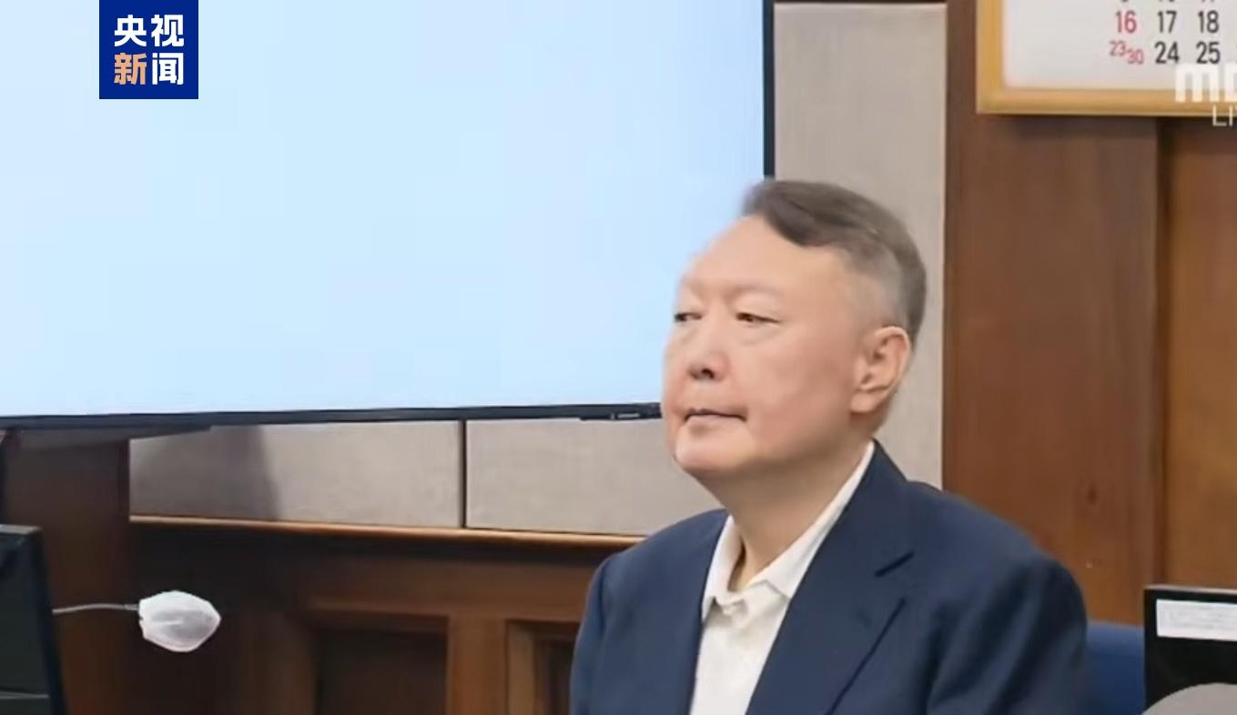 韓國前總統尹錫悅出席其涉嫌濫用職權等案件首次庭審