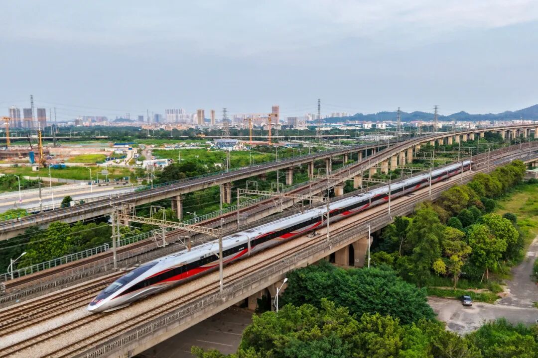 國慶中秋假期 全國鐵路發送旅客2.13億人次