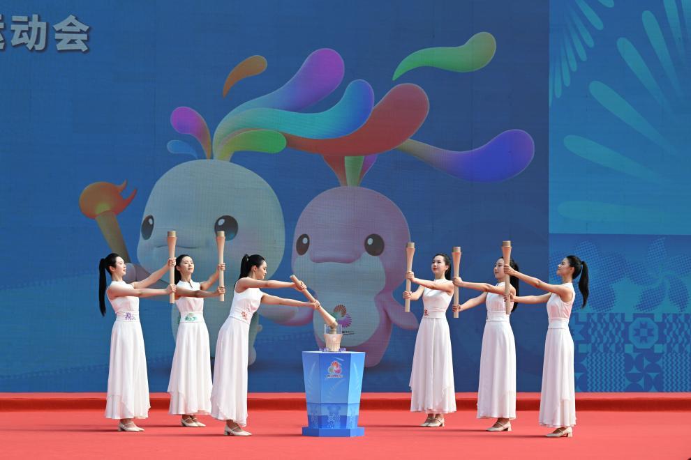 李家超：十五運會火炬香港傳遞活動將于11月初舉行