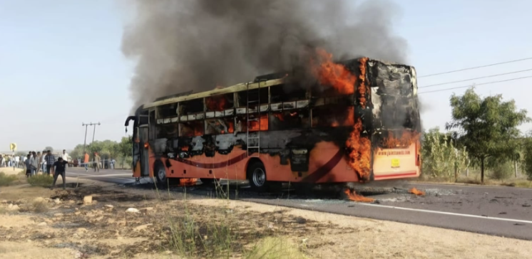 印度拉賈斯坦邦巴士起火已致至少19人死亡